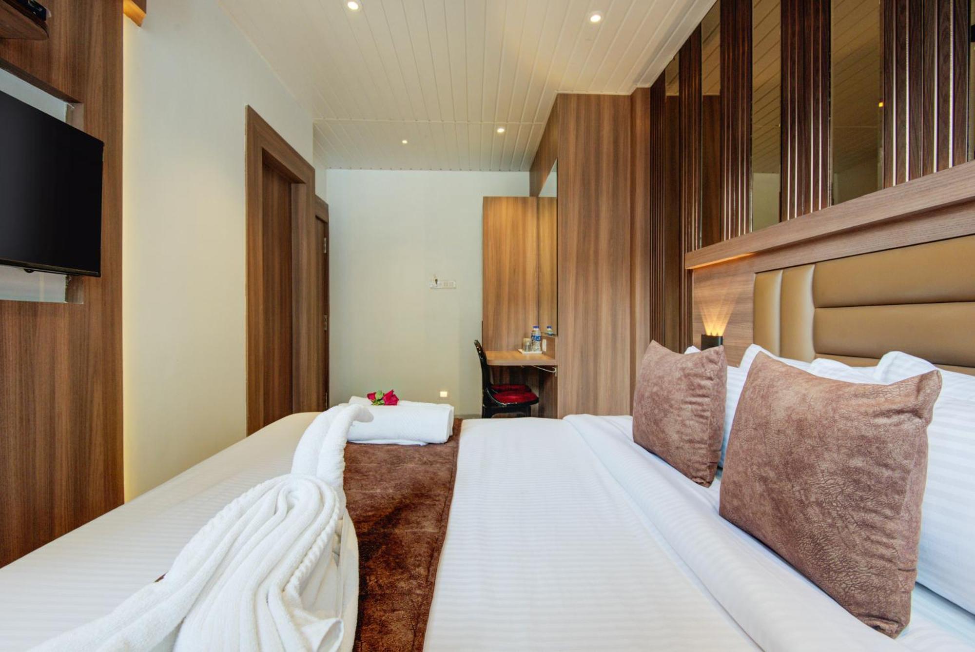 Hotel Galaxy Inn Navi Mumbai Extérieur photo