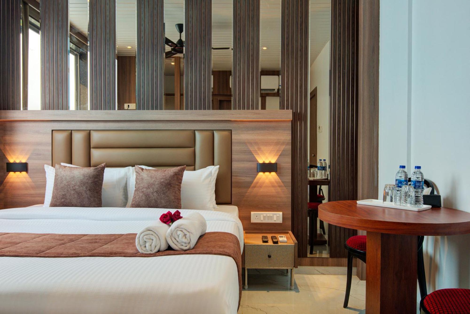 Hotel Galaxy Inn Navi Mumbai Extérieur photo