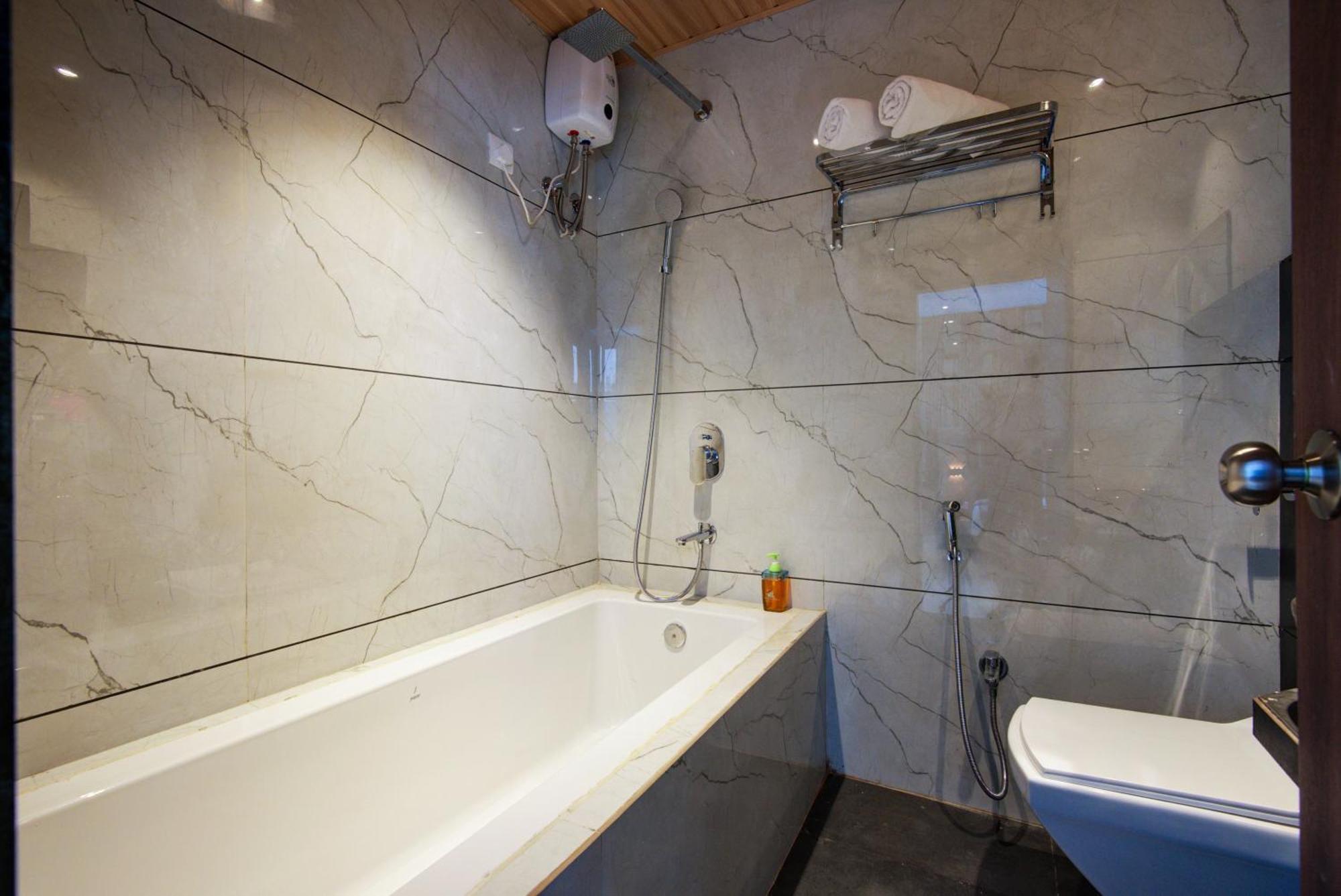 Hotel Galaxy Inn Navi Mumbai Extérieur photo